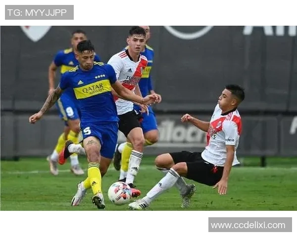 博卡青年与拉普拉塔的激烈对决揭示阿根廷足球的魅力与竞争力 博卡青年与拉普拉塔的激烈对决揭示阿根廷足球的魅力与竞争力