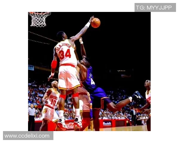 博班与奥尼尔的对决：巨人之战引发的篮球传奇与精彩瞬间