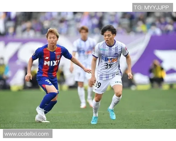 广岛三箭迎战喜悦球队争夺赛季荣耀与胜利的巅峰对决